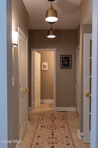 10 Maria Lane, Saratoga Springs, NY 12866