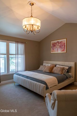 10 Maria Lane, Saratoga Springs, NY 12866