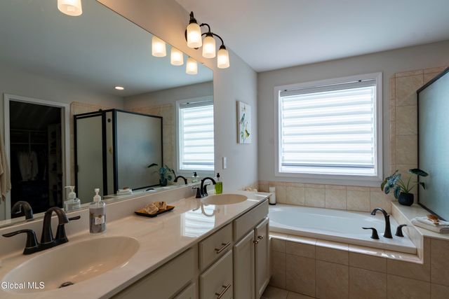 10 Maria Lane, Saratoga Springs, NY 12866