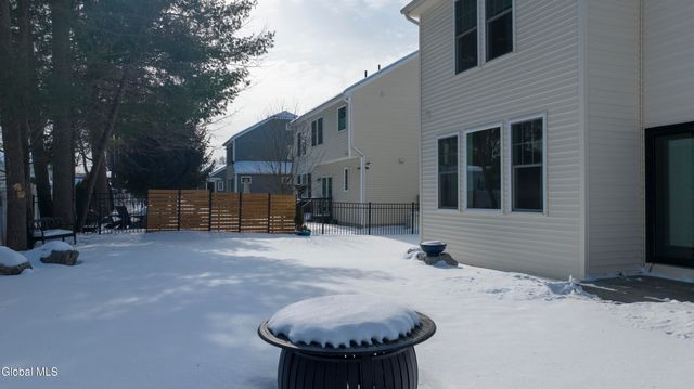 10 Maria Lane, Saratoga Springs, NY 12866