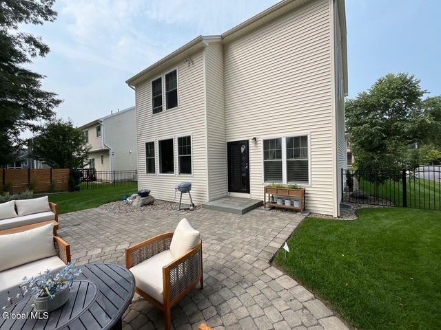 10 Maria Lane, Saratoga Springs, NY 12866