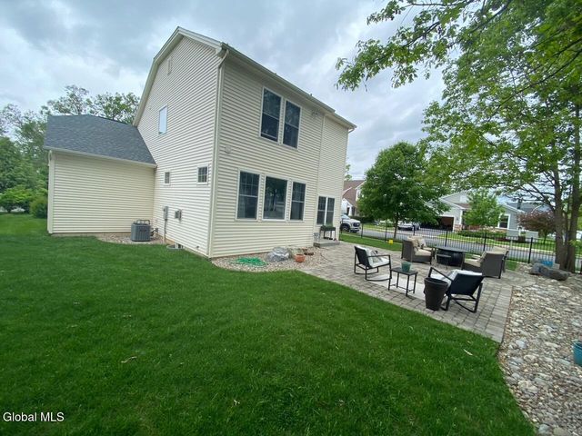 10 Maria Lane, Saratoga Springs, NY 12866