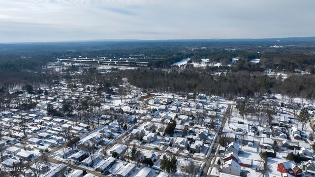 10 Maria Lane, Saratoga Springs, NY 12866