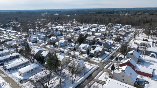 10 Maria Lane, Saratoga Springs, NY 12866