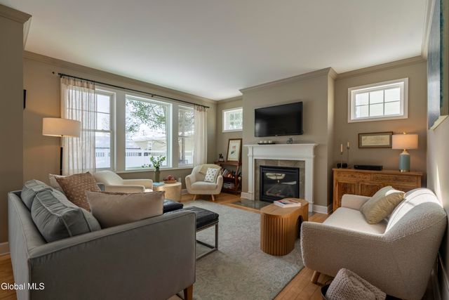 10 Maria Lane, Saratoga Springs, NY 12866