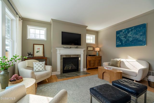 10 Maria Lane, Saratoga Springs, NY 12866