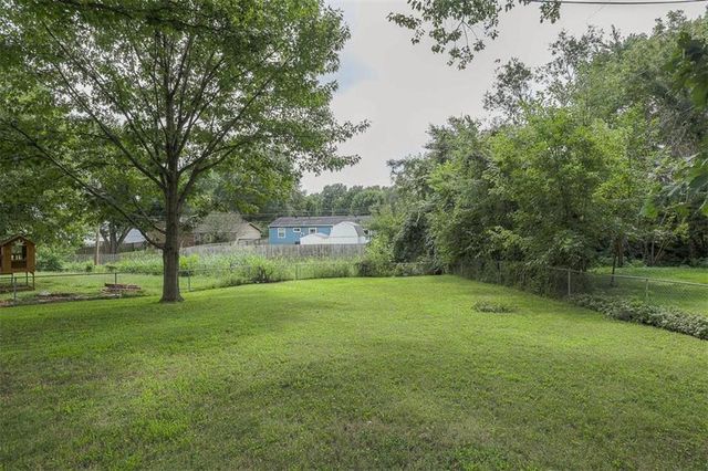 9918 Benson Street, Overland Park, KS 66212