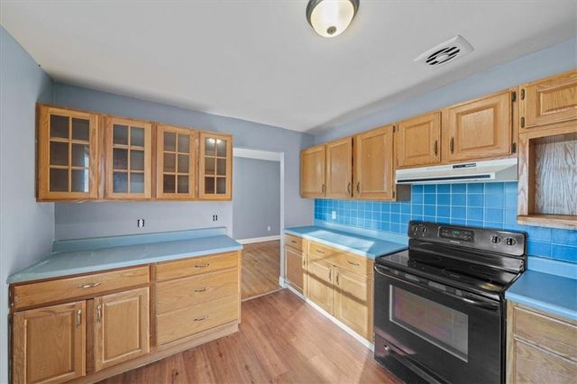 9918 Benson Street, Overland Park, KS 66212