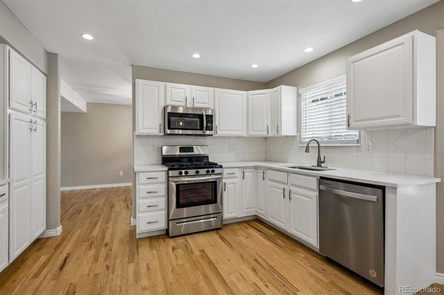 2038 Falcon Drive, Longmont, CO 80503