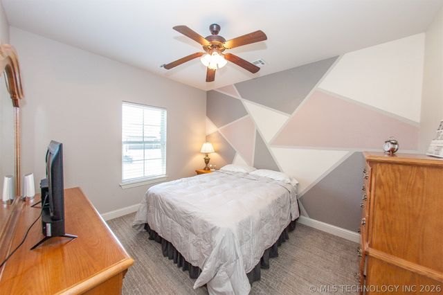 5610 Nottingham Place, Bartlesville, OK 74006