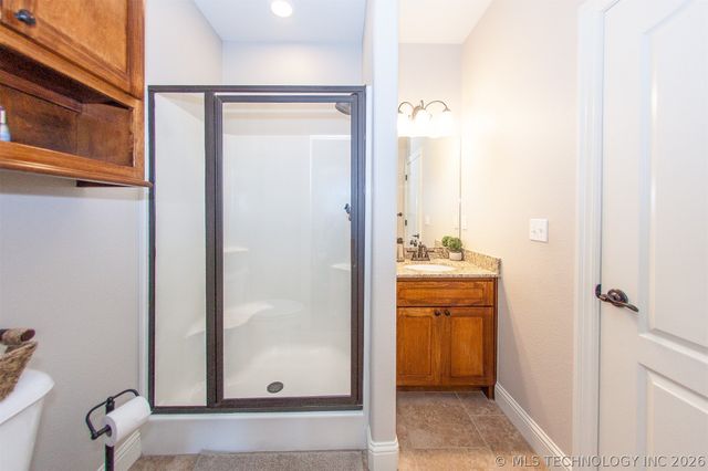 5610 Nottingham Place, Bartlesville, OK 74006