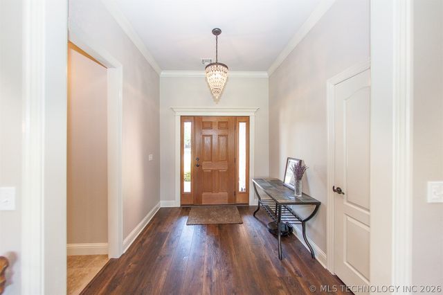 5610 Nottingham Place, Bartlesville, OK 74006