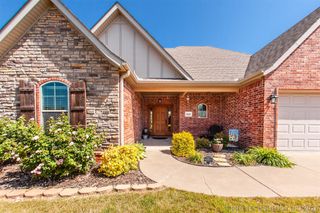 5610 Nottingham Place, Bartlesville, OK 74006