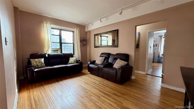 11225 34th Avenue G, Corona, NY 11368