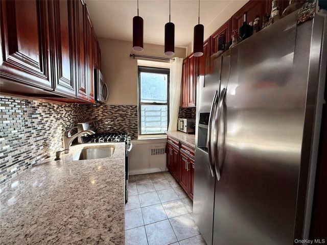 11225 34th Avenue G, Corona, NY 11368