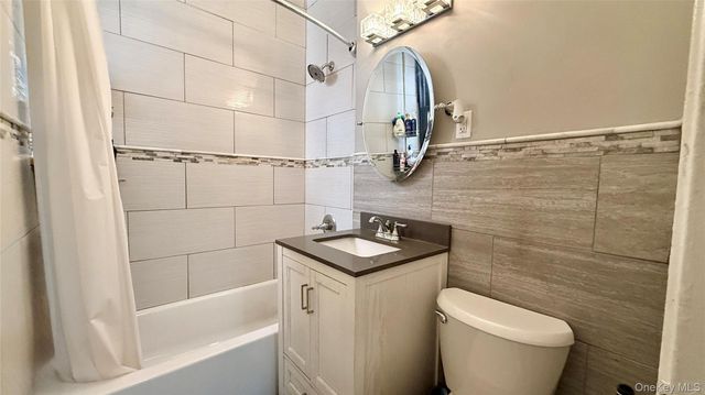 11225 34th Avenue G, Corona, NY 11368