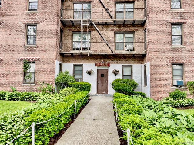 11225 34th Avenue G, Corona, NY 11368