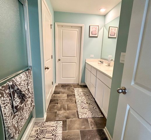 4 International Way, Joliet, IL 60436