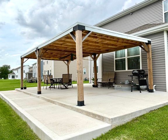 4 International Way, Joliet, IL 60436