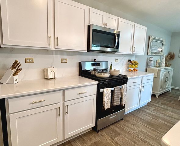 4 International Way, Joliet, IL 60436