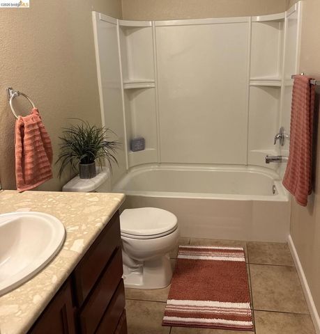 24 Mandrake Court, Oakley, CA 94561