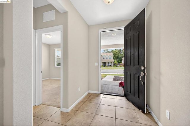 24 Mandrake Court, Oakley, CA 94561
