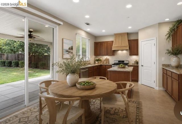 24 Mandrake Court, Oakley, CA 94561