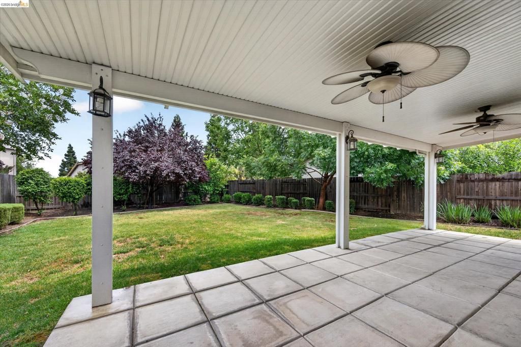 Image 33 of property listing at 24 Mandrake Court, Oakley, CA 94561