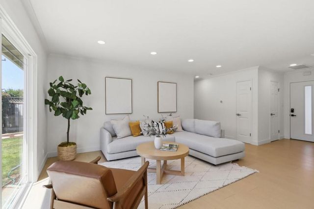 1818 Frobisher Way, San Jose, CA 95124