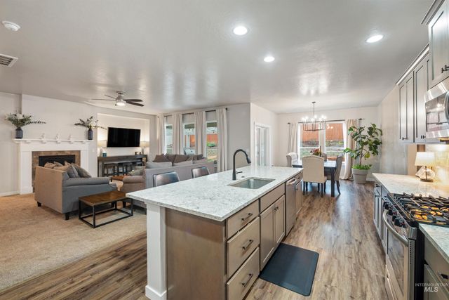 11923 W Hiawatha Drive, Boise, ID 83709