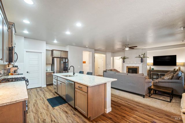 11923 W Hiawatha Drive, Boise, ID 83709