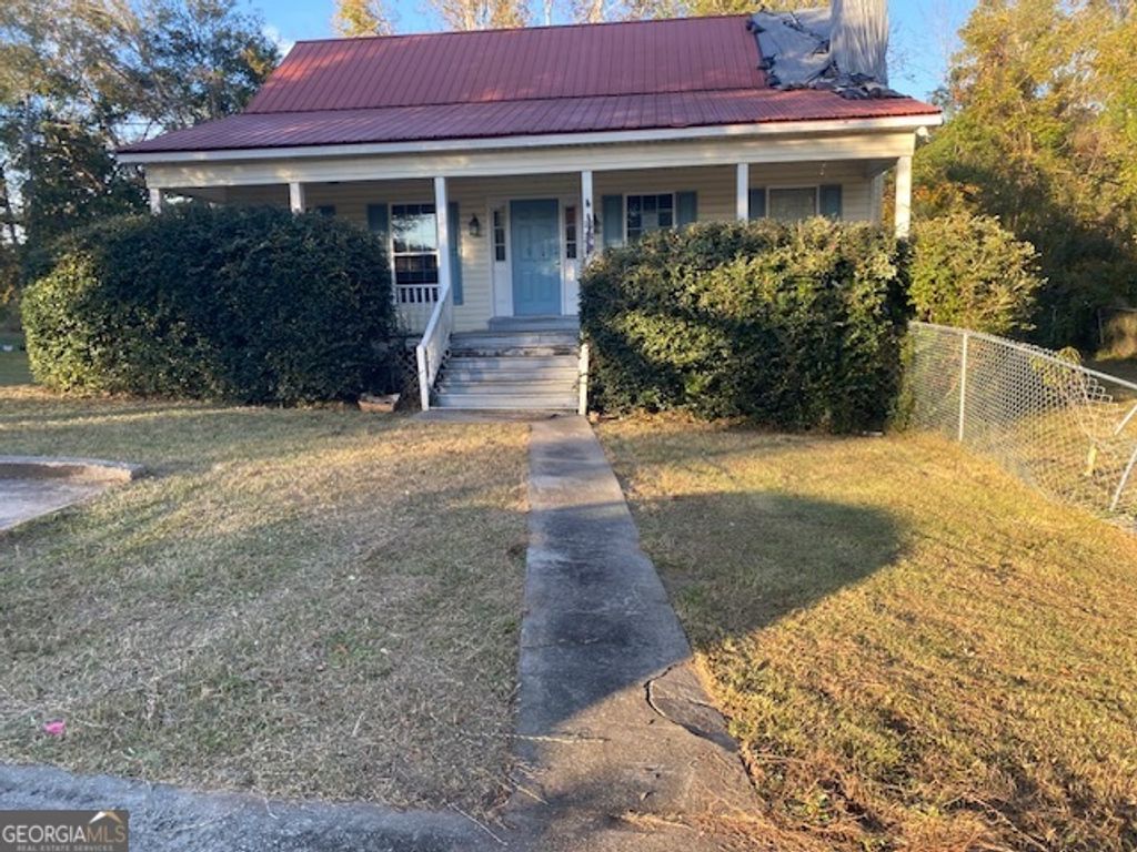 562 Maurice Drive, Swainsboro, GA 30401