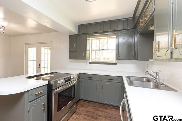 2908 Golden Rd, Tyler, TX 75701