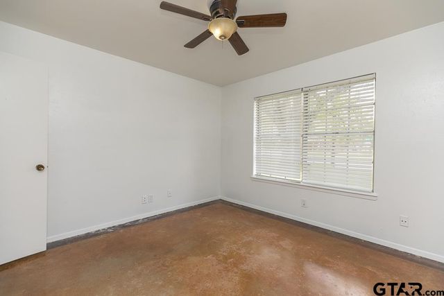 2908 Golden Rd, Tyler, TX 75701
