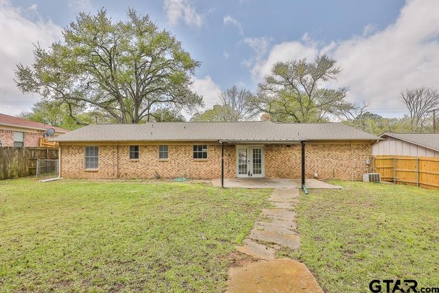 2908 Golden Rd, Tyler, TX 75701