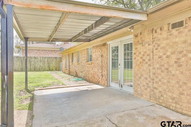 2908 Golden Rd, Tyler, TX 75701