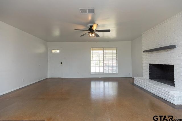2908 Golden Rd, Tyler, TX 75701