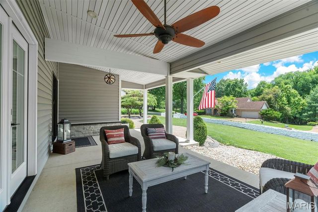 16 Ginger Creek Drive, Glen Carbon, IL 62034