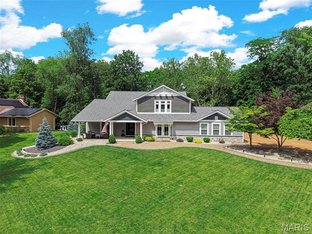 16 Ginger Creek Drive, Glen Carbon, IL 62034
