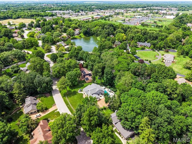 16 Ginger Creek Drive, Glen Carbon, IL 62034