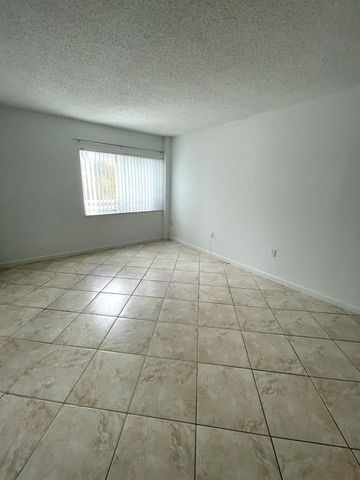 711 N PINE ISLAND Road 305, Plantation, FL 33324