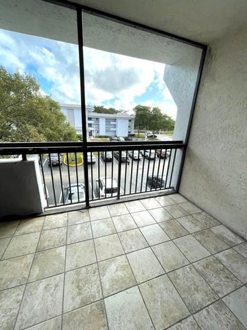 711 N PINE ISLAND Road 305, Plantation, FL 33324