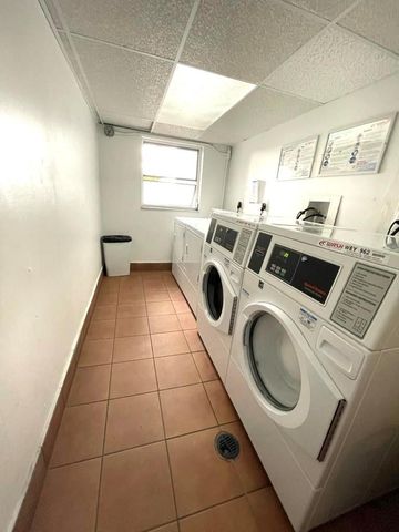 711 N PINE ISLAND Road 305, Plantation, FL 33324