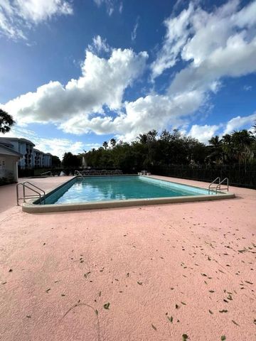 711 N PINE ISLAND Road 305, Plantation, FL 33324