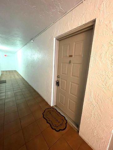 711 N PINE ISLAND Road 305, Plantation, FL 33324