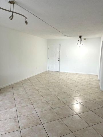 711 N PINE ISLAND Road 305, Plantation, FL 33324