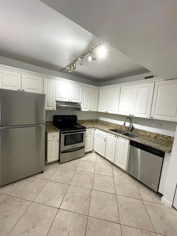 711 N PINE ISLAND Road 305, Plantation, FL 33324