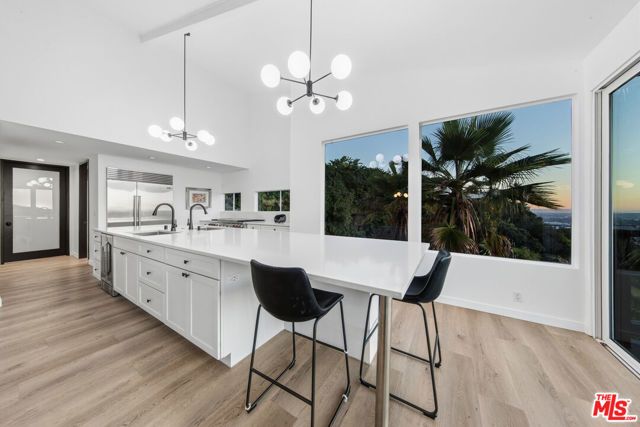 5690 Hill Oak Drive, Los Angeles, CA 90068