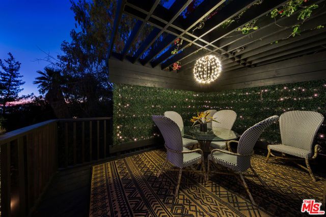 5690 Hill Oak Drive, Los Angeles, CA 90068