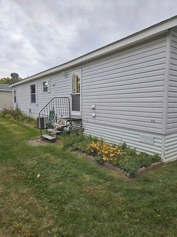 10267 Pierce Place NE, Blaine, MN 55434